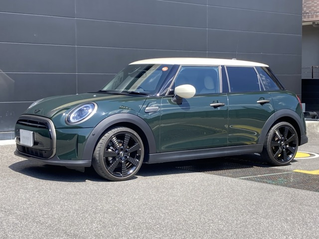 ミニ クーパー レゾリュート エディション DCT 