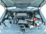 ■スバルと言えば水平対向エンジン。車体の低い位置に搭載されているので、万一の衝突時には、エンジンルームの下へ潜り込み、室内の乗員の被害軽減に貢献致します。
