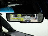 デジタルインナーミラー装備!車両後方のカメラの映像をデジタル補正で視認性を向上させてインナーミラー内に表示します♪視界を遮るものがなく、後席に同乗者がいても後方を確認しやすく安心です♪