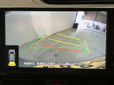 バックガイドモニターで、後方を確認しながら安心して駐車することができます。運転初心者も熟練者も必須の機能ですよ!