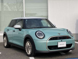 MINI Cardご用意しております。充実のポイントプログラムや多様なサービスの他にカード契約期間中はMINI エマージェンシー・サービスが24時間365日ご利用いただけます。