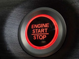 キーは鞄でラクチン始動、スマートキーを装備しています。