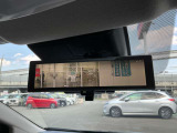 スマートルームミラー♪たくさん荷物を載せても、バックカメラで映像を映すので後方の視界も確保!!様々なシーンで活躍する便利装備☆