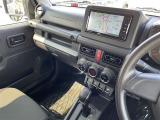 店舗にて現車の確認もいただけますので、お電話で在庫のご確認の上是非ご来店くださいませ。
