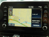 ディスプレイオーディオを装備。スマホとクルマをつなぐことで、これまでのナビに加えて、いろんなサービスが楽しめます。