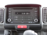 純正CD一体 AM/FM電子チューナーラジオを装備しております♪