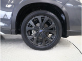 タイヤサイズは225/55R18です。ご納車前に4輪全て、弊社指定銘柄の新品タイヤへ交換いたします。