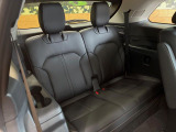 3列目シートはもちろん状態良好☆大人でもゆったりと座って頂けますので、大人数でのお出かけもラクラクです♪ご家族で、気の知れた仲間で、ドライブに行くのが楽しみですね♪