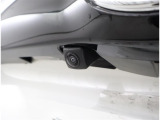 バックカメラが付いているので後方確認が非常にしやすいです。今や運転初心者も熟練者も必須装備!ついていて損はないですね♪