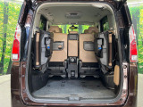 普段のお買い物や通勤、送迎等に十分な荷室スペースを確保しております。セカンドシートを倒すと、大きな荷物の積載も可能です♪