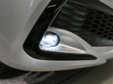 フォグランプ付きです。夜間や悪天候時に視界を確保するので安心ですね♪温度が高くなりますので、雪も溶けやすいですよ♪