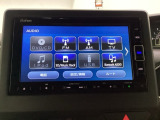 ホンダギャザーズメモリーナビ、フルセグ、DVD、CD再生にbluetoothのオーディオ機能が充実しています。