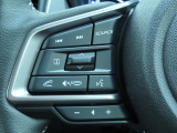 ■オーディオやナビゲーションを操作する為のリモコン装備。各種スイッチが集約されており、走行中でもハンドルから手を放さずに安全に操作できますので、事故防止に繋がります。