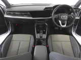 Audiのインテリアはエクステリア同様、優れたデザイン性とクオリティ、そして機能性を兼ね備えております。
