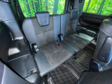 3列目シートはもちろん状態良好☆大人でもゆったりと座って頂けますので、大人数でのお出かけもラクラクです♪ご家族で、気の知れた仲間で、ドライブに行くのが楽しみですね♪