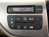 より快適にドライブを過ごして頂ける様に簡単に調整ができるオートエアコンを装備しております!ワンタッチですのでどなたでも簡単に操作できます!室内はこれでいつでも快適に保たれます。