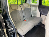 後部座席も気になるようなキズ・汚れやへたり等、大きなダメージはなく、良好な状態です。