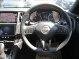 NISMO専用本革巻ステアリング(レッドセンターマーク付)