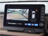 【バックカメラ】駐車が苦手な方でも安心してお乗りいただけます。リバース連動で画面が切り替わるのでとっても便利です。