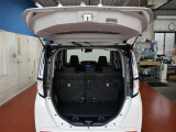 ラゲッジスペースは、日常において充分な広さを確保☆開口部も広く、積み下ろしもラクラクです♪♪