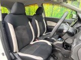 運転席シート廻りは使用感も少なく、良好な状態となっています。前オーナー様が丁寧に使っていたことがよくわかりますね。