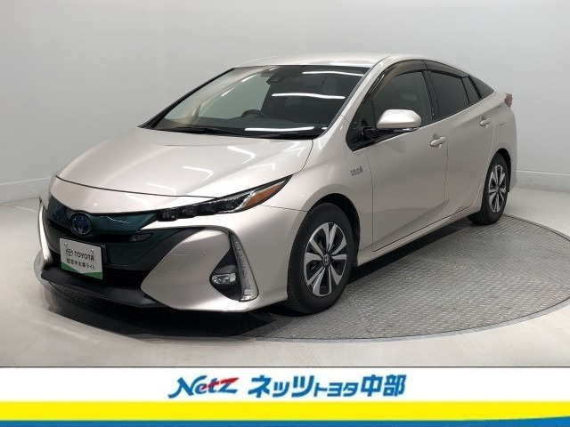 トヨタ プリウスPHV 