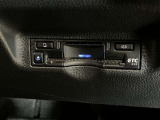 ビルトインタイプのETCが搭載されています。高速道路の料金所もスムーズに通過できます。