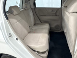 後部座席の画像です。是非実際に座ってみて下さい。