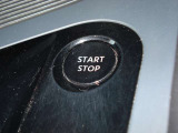 使い勝手の良いプッシュエンジンスターター♪鍵をカバンやポケットなどから取り出さずにエンジンを始動できます。キーをまわす必要も探す必要もございません!