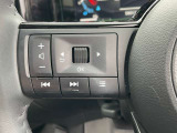 ■ステアリングスイッチ■ハンドル手元でオーディオの操作が簡単に出来ます。運転中でもナビまで手を伸ばさずに操作が出来て安心です。