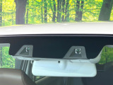 【スズキ セーフティサポート】走行中に前方の車両等を認識し、衝突しそうな時は警報とブレーキで衝突回避と被害軽減をアシスト。より安全にドライブをお楽しみいただけます。