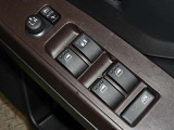 電動格納式ドアミラー・パワーウインドウを装備しています。