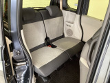 【後席】後席のお足元もとっても広いですよ!♪後席シートも乗り心地OK!ゆったり乗れます♪