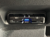 いまや快適なカーライフに欠かせないETCが付いています。