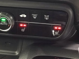 フロント両席にはシートヒーターが付いています!寒い日に便利な装備ですね。