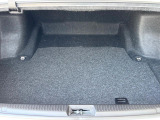 普段のお買い物や通勤、送迎等に十分な荷室スペースを確保しております。