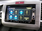 CD、DVD、Bluetooth、AM、FM、AUX、スマートフォン接続ができます。