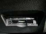 ビルトインタイプのETCが搭載されています。高速道路の料金所もスムーズに通過できます。