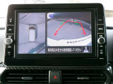 まるで上空から見下ろしているような感じで駐車が楽にできるインテリジェントアラウンドビューモニター!幅寄せが苦手な方でもサイドビューで確認することができますよ♪