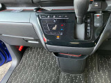 センターコンソール廻りも綺麗です!!