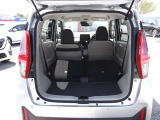 ラゲージルームだって広々です!シートを収納して更にお荷物積めちゃいます♪