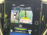 【マルチテレインモニター】車のフロントやサイドのカメラ画像を同時にモニター表示することで、悪路や狭い道を走行時でも周囲の状況確認ができ安心!本格SUVにうれしい装備です♪