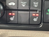 フロント両席にはシートヒーターが付いています!寒い日に便利な装備ですね。