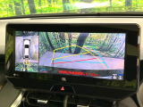 【パノラミックビューモニター】専用のカメラにより、上から見下ろしたような視点で360度クルマの周囲を確認することができます☆死角部分も確認しやすく、狭い場所での切り返しや駐車もスムーズに行えます。