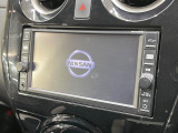 【純正ナビ】人気の純正ナビを装備しております。ナビの使いやすさはもちろん、オーディオ機能も充実!キャンプや旅行はもちろん、通勤や買い物など普段のドライブも楽しくなるはず♪