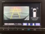 バックでの車庫入れも安心です! リアカメラが付いているバックモニター付のナビを装備しております。バンパーについているソナーや、操作線もついており距離感も画面から確認できます。