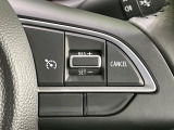 【クルーズコントロール】高速道路もラクラク走行。アクセルを離しても一定速度で走行ができ、長距離運転時の負担を軽減!加速・減速も簡単なスイッチ操作で調整できます。