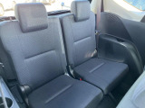 3列目シートはもちろん状態良好☆大人でもゆったりと座って頂けますので、大人数でのお出かけもラクラクです♪ご家族で、気の知れた仲間で、ドライブに行くのが楽しみですね♪