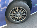 純正のアルミホイールで足元すっきり