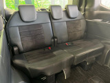 3列目シートはもちろん状態良好☆大人でもゆったりと座って頂けますので、大人数でのお出かけもラクラクです♪ご家族で、気の知れた仲間で、ドライブに行くのが楽しみですね♪